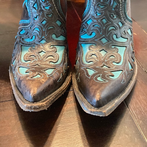 Black and Blue Western Boots - Picture 2 of 8
